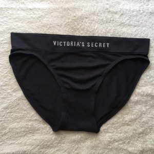 Quần-lót-nữ-Victorias-Secret-nguyên-mông-cotton-size-S-màu-đen-chính-hãng