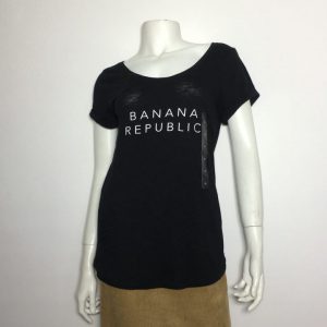 Áo-kiểu-thun-nữ-hiệu-Banana-Republic-cổ-tròn-tay-ngắn-màu-đen-size-M-chính-hãng