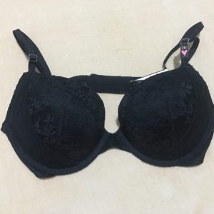 Áo-ngực-Victoria’s-Secret-nâng-ít-cài-sau-ren-màu-đen-size-34C-chính-hãng