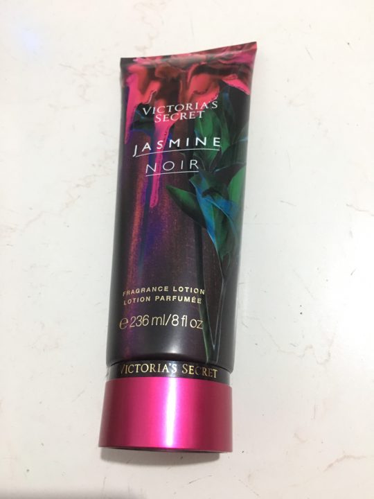 Dưỡng thể Victoria's Secret Jasmine Noir 236ml chính hãng 100