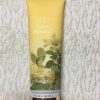 Duong-the-Victorias-Secret-Oasis-Blooms-236ml-hang-xach-tay-my