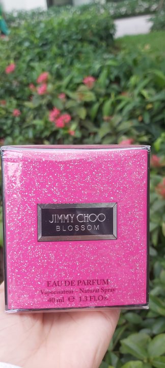 Nước hoa nữ Jimmy Choo Blossom Eau De Parfum Vaporisateur natural Spray 40ml 1.3 fl. Oz. hàng xách tay mỹ chính hãng
