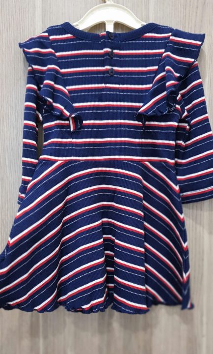 Đầm xòe bé gái 1.5-2 tuổi sọc ngang dài tay màu xanh size 18M & size 24M hiệu Tommy Hilfiger hàng mỹ-1 Dam-xoe-be-gai-1.5-2-tuoi-soc-ngang-dai-tay-mau-xanh-size-18M-size-24M-hieu-Tommy-Hilfiger-hang-my